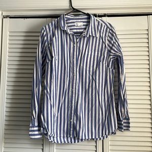 Gap Fitted Boyfriend Shirt. Striped Button Down. Size Large